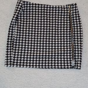 Sassy Hounds Tooth Mini Skirt